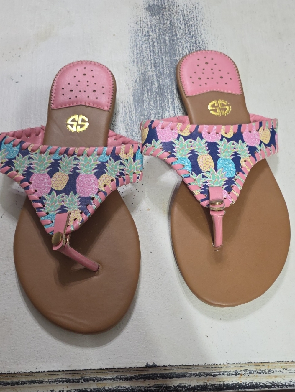Simply Southern Women's Sandals Pink/Colorful Pineapples  Toe Thong Sz 8 EUC
